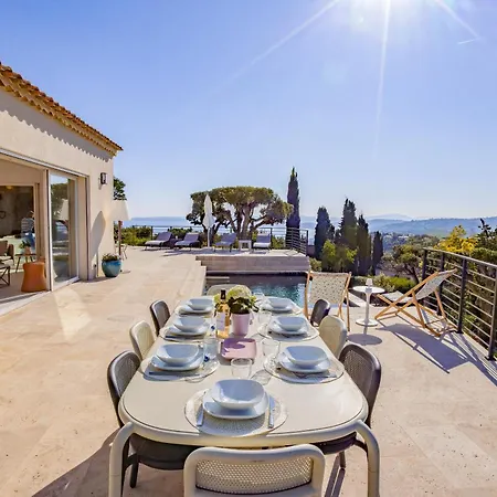 Magnifique Piscine Chauffee, Climatisee, Vue Sur Villa *