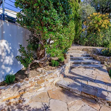 Magnifique Piscine Chauffee, Climatisee, Vue Sur Villa *