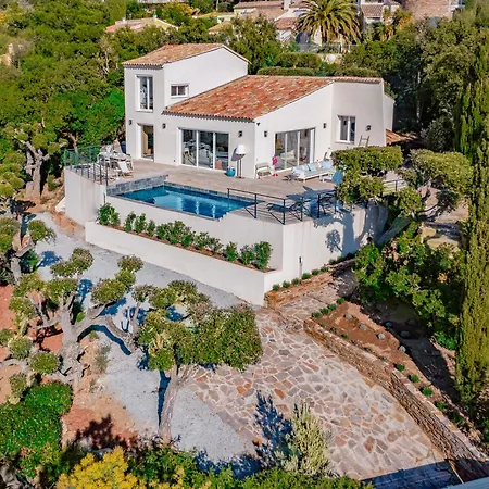 Villa Magnifique Piscine Chauffee, Climatisee, Vue Sur Les Issambres