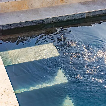 Magnifique Piscine Chauffee, Climatisee, Vue Sur Les Issambres