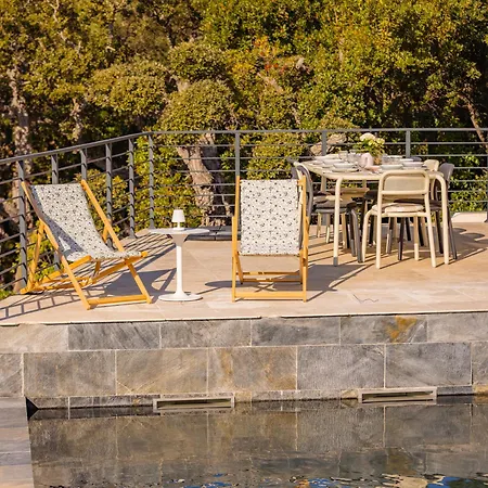 Magnifique Piscine Chauffee, Climatisee, Vue Sur Villa