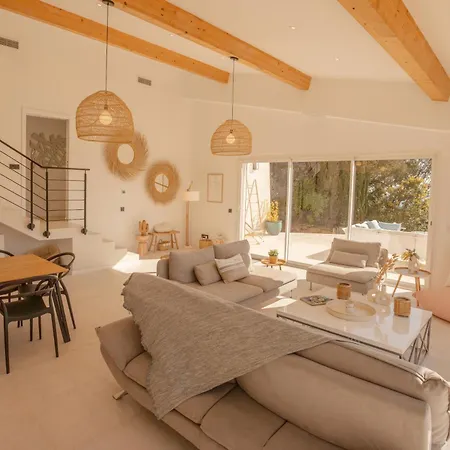 Villa Magnifique Piscine Chauffee, Climatisee, Vue Sur Les Issambres
